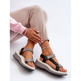 Sandales Femme Sur Plateforme Et Compensée Big Star NN274A054 Gris le noir 1