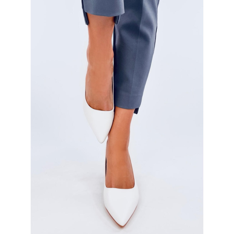 Escarpins à talons bas Greave White blanche 1