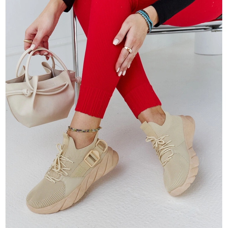 Baskets de sport légères beiges par Faruz 2