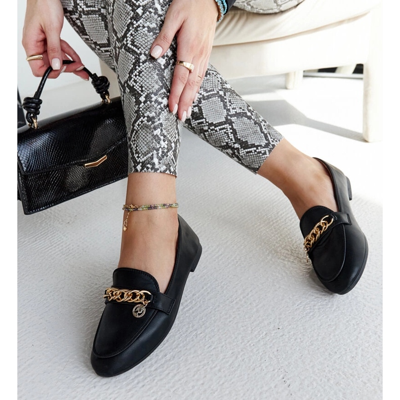 Mocassins noirs avec chaîne Scaletta 1
