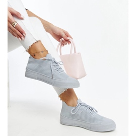 Baskets de sport légères grises par Senaida 1