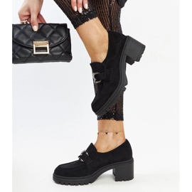 Chaussures noires avec empiècement en cuir de Vinceza 1