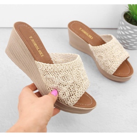 Sandales compensées beiges pour femmes T.Sokolski 321 1 Sandales compensées beiges pour femmes T.Sokolski 321 1