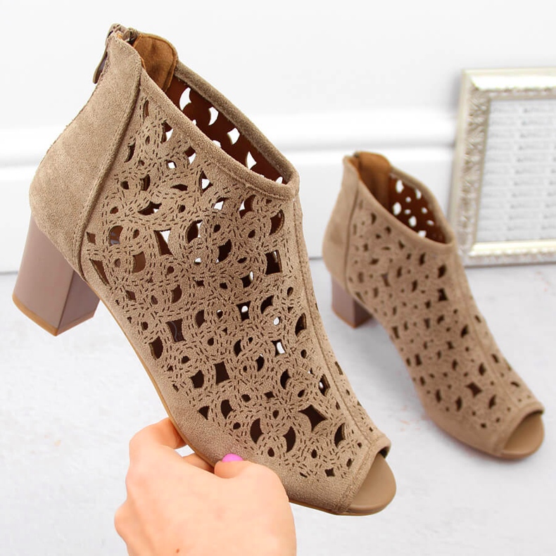Bottines ajourées en daim pour femme, bout ouvert, marron clair, Jezzi RMR1954-16 brun 1