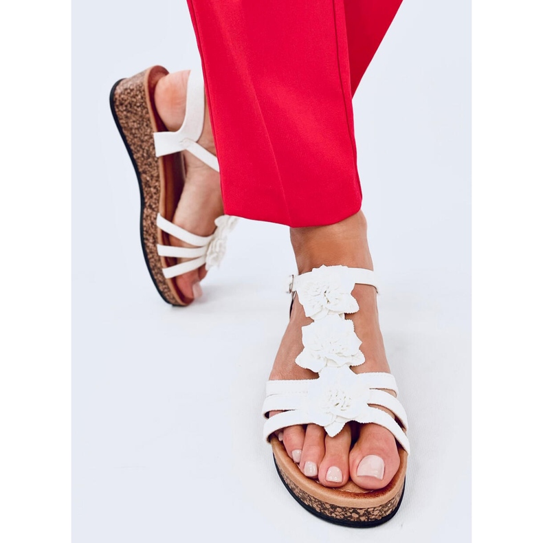 Fisken Sandales compensées à fleurs blanches 1