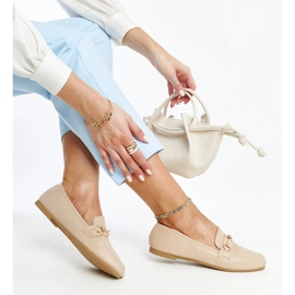 Mocassins décoratifs beiges par Docherty 1