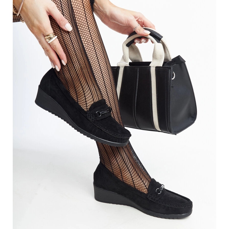 Les mocassins compensés noirs d'Amel 1