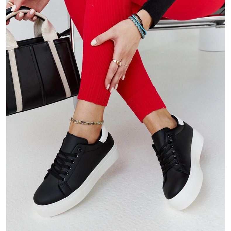 Baskets noires à semelle épaisse Ruta 1