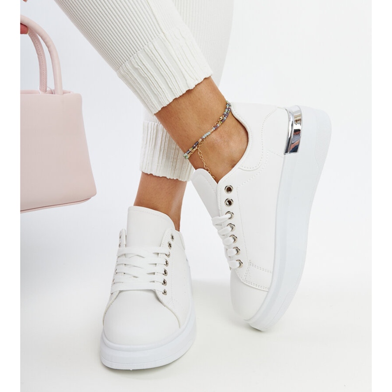 Chaussures de sport Meriana blanches 2 Chaussures de sport Meriana blanches 2