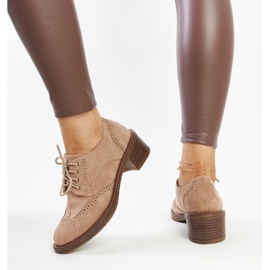 Chaussures à talons en daim marron par Tigard brun 2