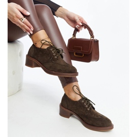 Chaussures à talons hauts en daim vert de Tigard 1