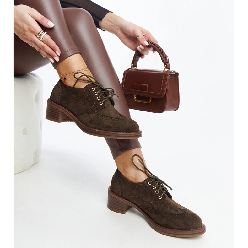 Chaussures à talons hauts en daim vert de Tigard 1