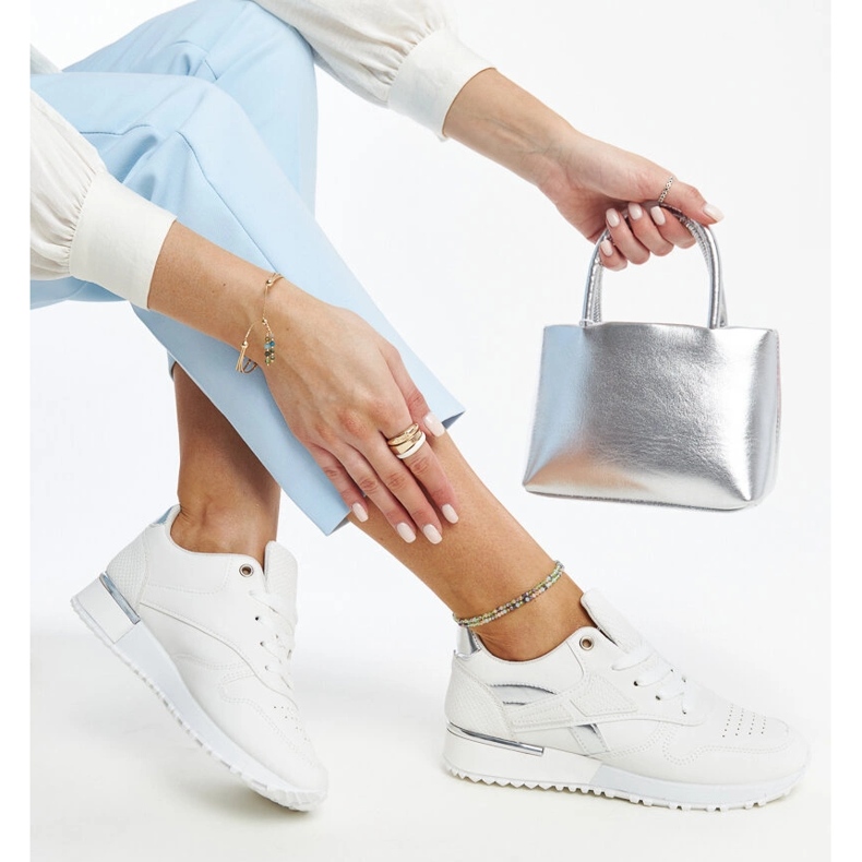 Baskets Tasnim blanches en peau de serpent 1