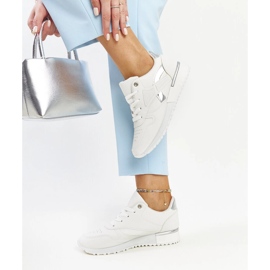 Baskets Tasnim blanches en peau de serpent 2