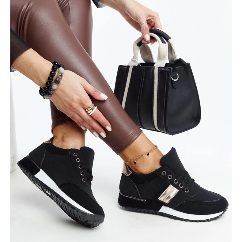 Baskets noires sur plateforme en caoutchouc Nihad le noir 1