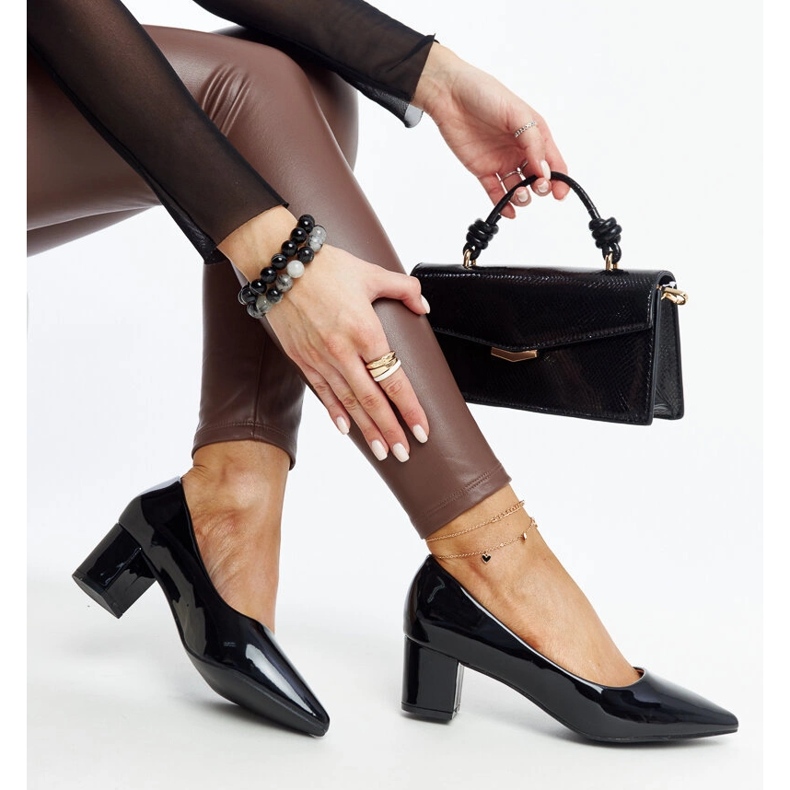 Escarpins à talons hauts Ognjenka vernis noirs 1