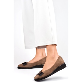 Chaussures en daim de couleur taupe, escarpins à talon bas beige 4