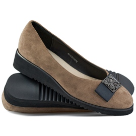 Chaussures en daim de couleur taupe, escarpins à talon bas beige 1