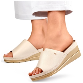 Sandales compensées confortables pour femmes beiges 3