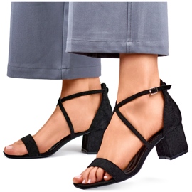 Sandales femme à talon bas et brides en daim noir le noir 2