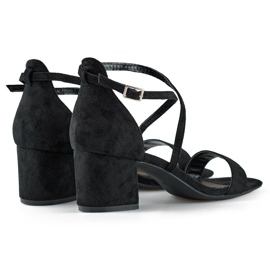 Sandales femme à talon bas et brides en daim noir 1