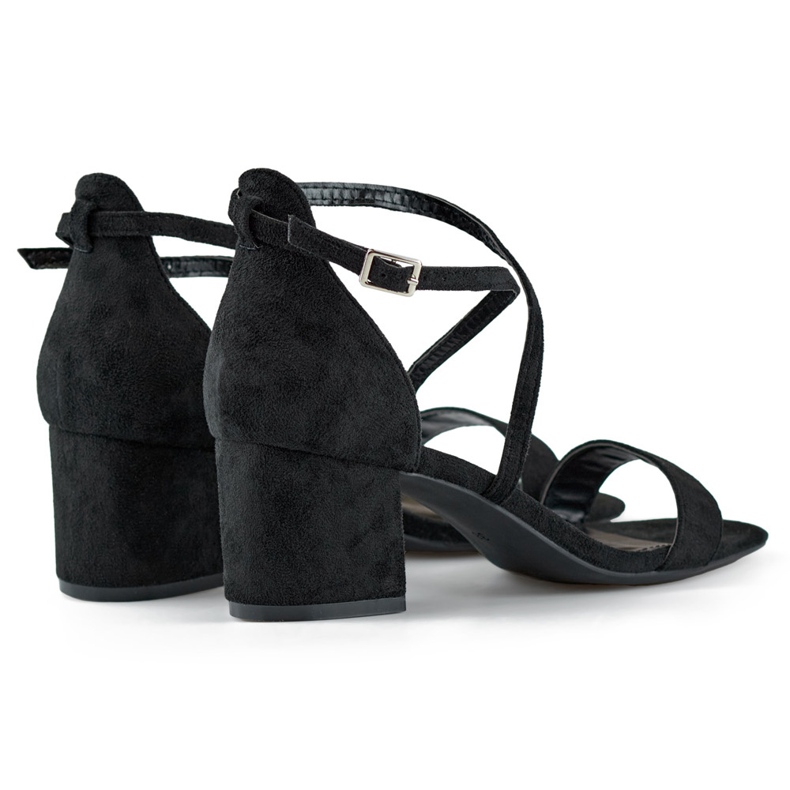 Sandales femme à talon bas et brides en daim noir 1