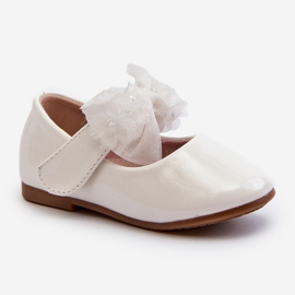 Ballerines enfant en cuir verni avec velcro et nœud, blanc Olessa 1