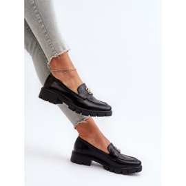 Jezzi Mocassins élégants pour femmes avec décoration dorée, noir Tosisa le noir 1 Jezzi Mocassins élégants pour femmes avec décoration dorée, noir Tosisa le noir 1