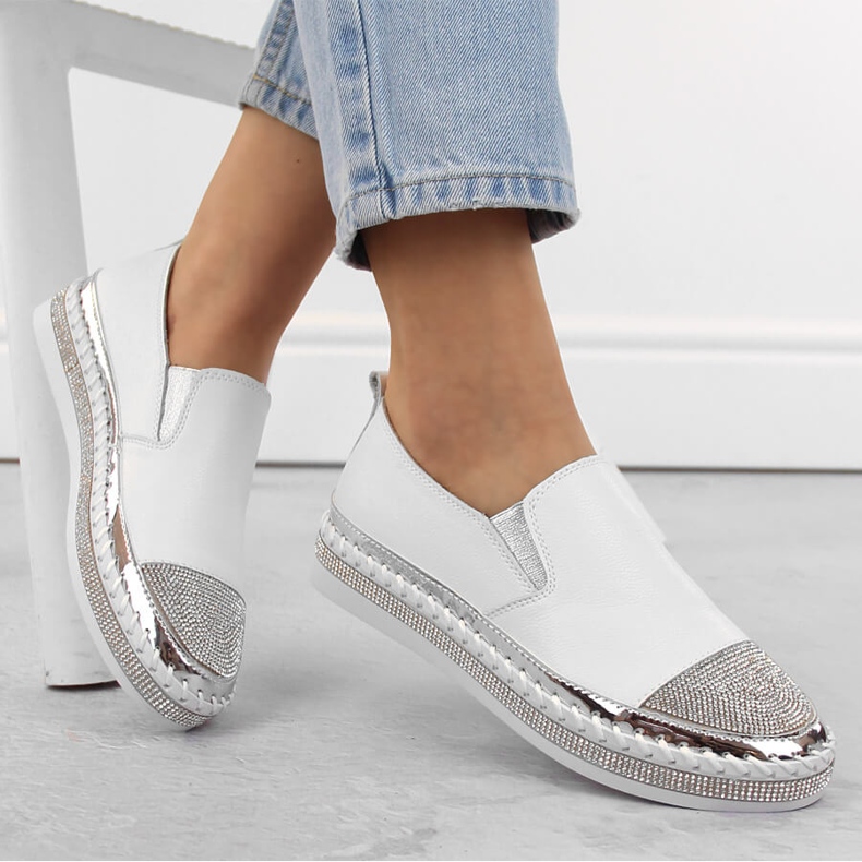 S.Barski Chaussures slip-on femme en cuir avec zircons, blanc D&amp;A LR370 1