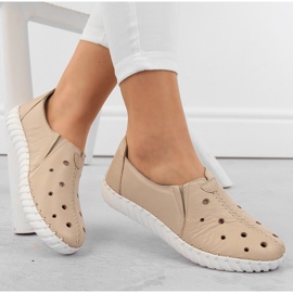 Slip-on femme cuir ajouré beige Artiker 54C0561 1