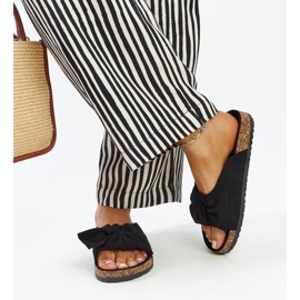 Tongs noires avec semelle en liège Aamu le noir 2