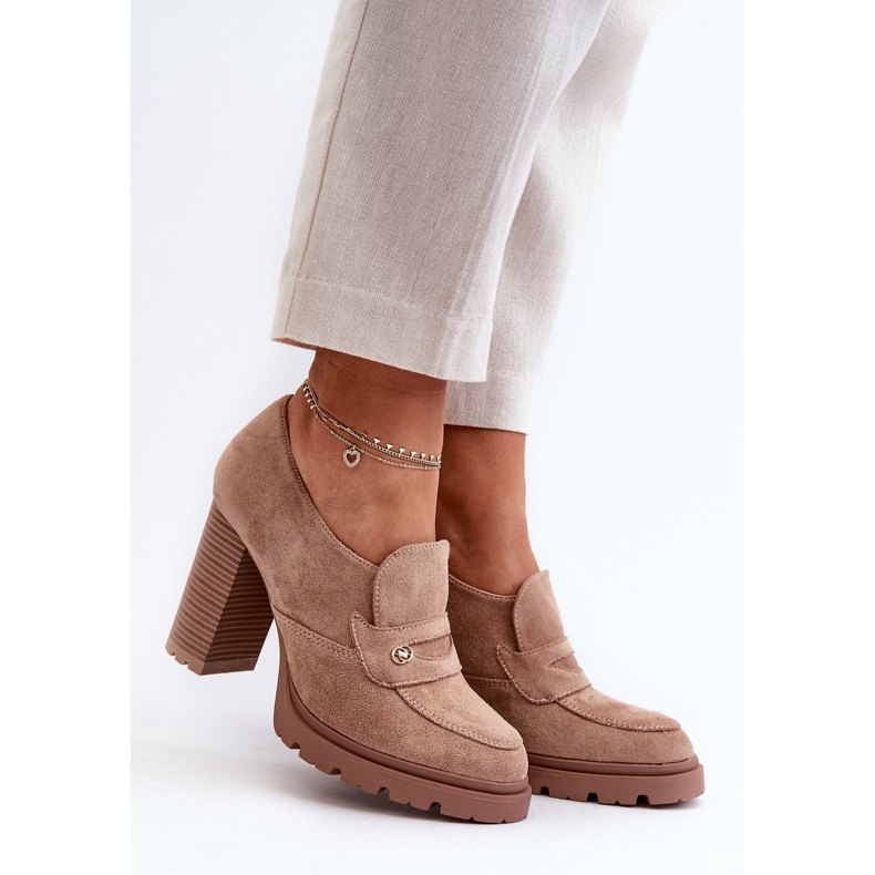 Evento Chaussures en daim écologique pour femmes sur un talon haut Larmaves beiges 1