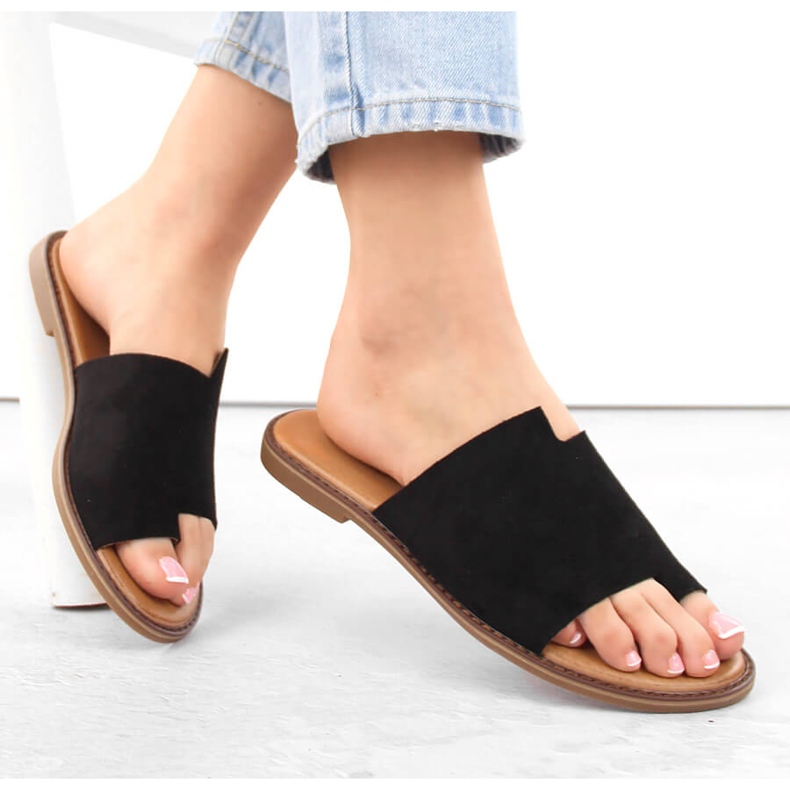 Tongs en daim pour femmes, noires eVento 4586 le noir 1