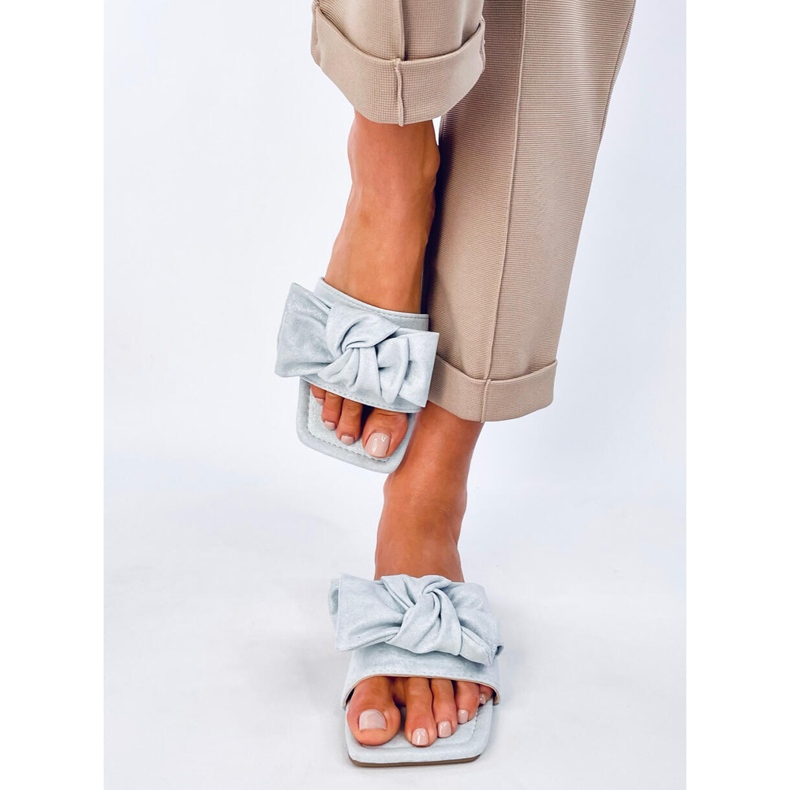 Claquettes bleues à semelle carrée Nisha 1