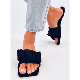 Claquettes noires à semelle carrée Nisha le noir 1