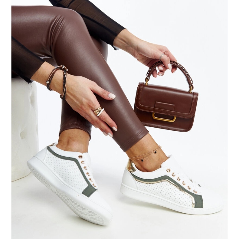 Baskets blanches et vertes sur la plateforme Amala 1 Baskets blanches et vertes sur la plateforme Amala 1