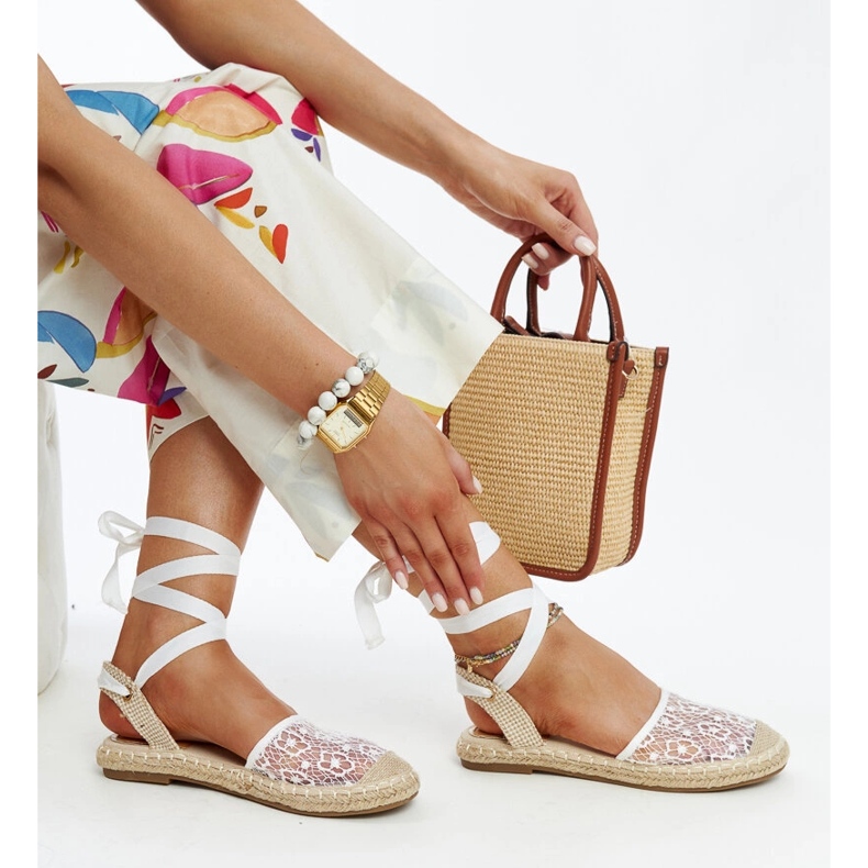 Espadrilles Teha en dentelle blanche à talon ouvert 1 Espadrilles Teha en dentelle blanche à talon ouvert 1