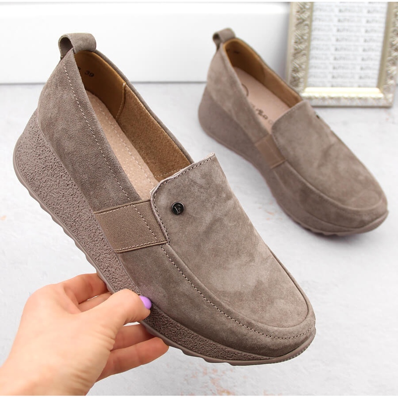 Chaussures en cuir suédé mocassins compensés femme taupe Filippo DP6139 brun 1