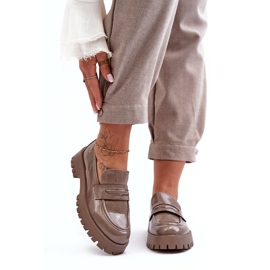 Diamantique Mocassins vernis beiges sur talon plat 1 Diamantique Mocassins vernis beiges sur talon plat 1