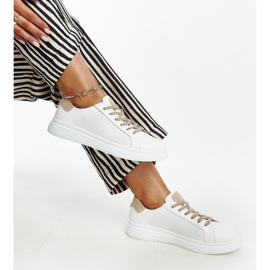 Chaussures en cuir blanc et beige blanche 1