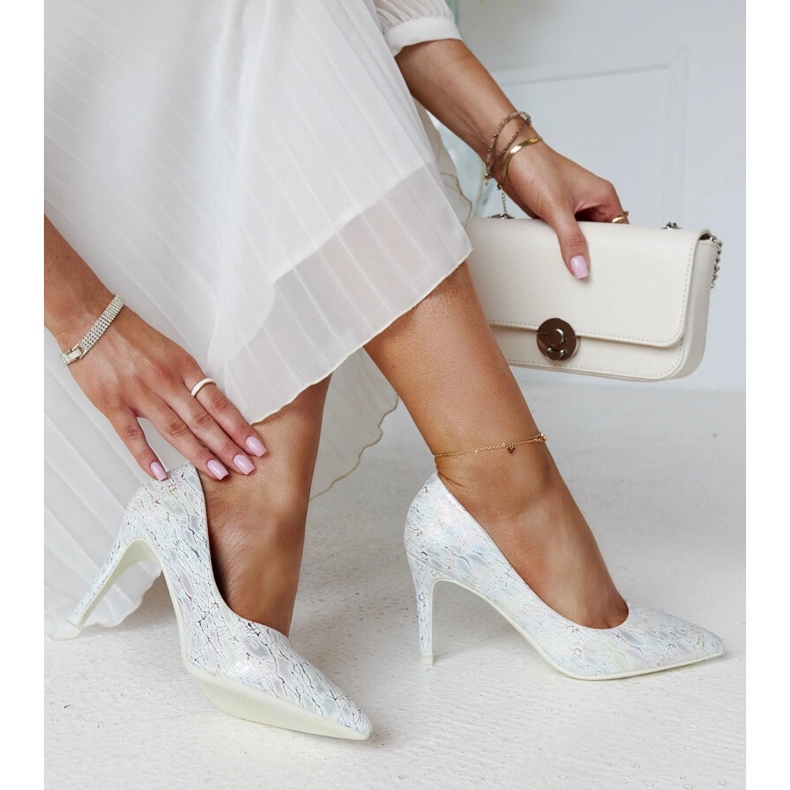 Talons hauts métallisés argentés avec insert Gantier en cuir 1