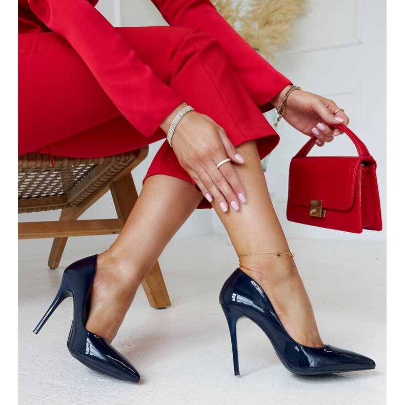 Escarpins vernis bleu marine avec empiècement en cuir Jadoin 1 Escarpins vernis bleu marine avec empiècement en cuir Jadoin 1