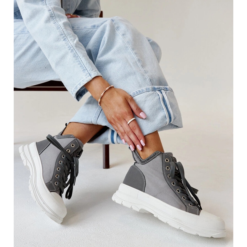Baskets montantes Nura grises avec échancrures 1