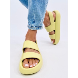 Sandales en mousse Rickett vertes 1