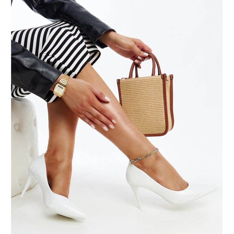 Escarpins vernis blancs avec empiècement en cuir Alsacea blanche 1