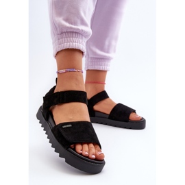 Sandales en daim pour femmes sur la plateforme Big Star NN274700 noir le noir 3