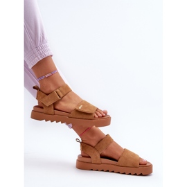 Sandales en daim pour femmes sur la plateforme Big Star NN274705 Marron brun 1