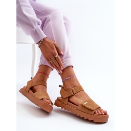 Sandales en daim pour femmes sur la plateforme Big Star NN274705 Marron brun 2