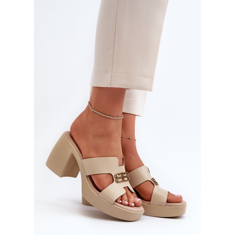 Zazoo 40419 Tongs en cuir pour femme avec découpes et décoration, beige 2