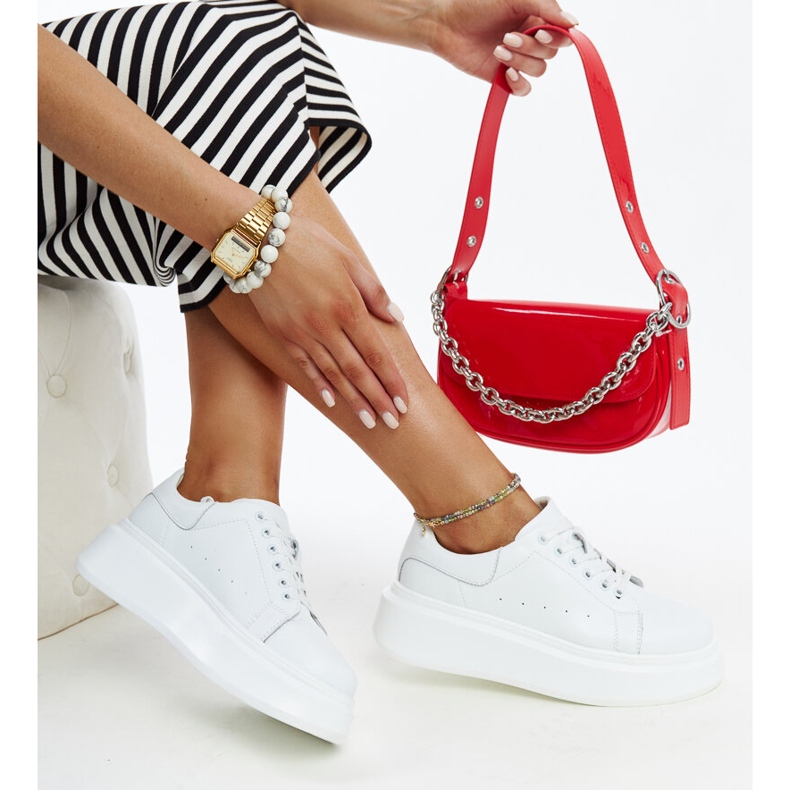 Baskets à lacets en cuir blanc 1